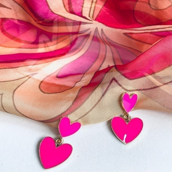 Barbie Style Heart Shaped Earring Hot Bright Pink - NWOT - Picture 11 of 14